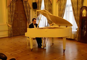 Выступление пианиста в филиале «Тверской» 8 декабря 2015